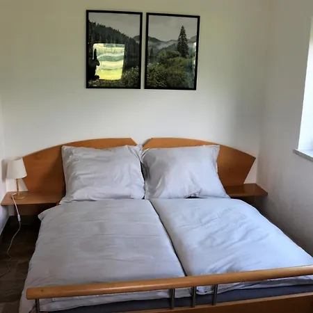 Am Einoedhof *
